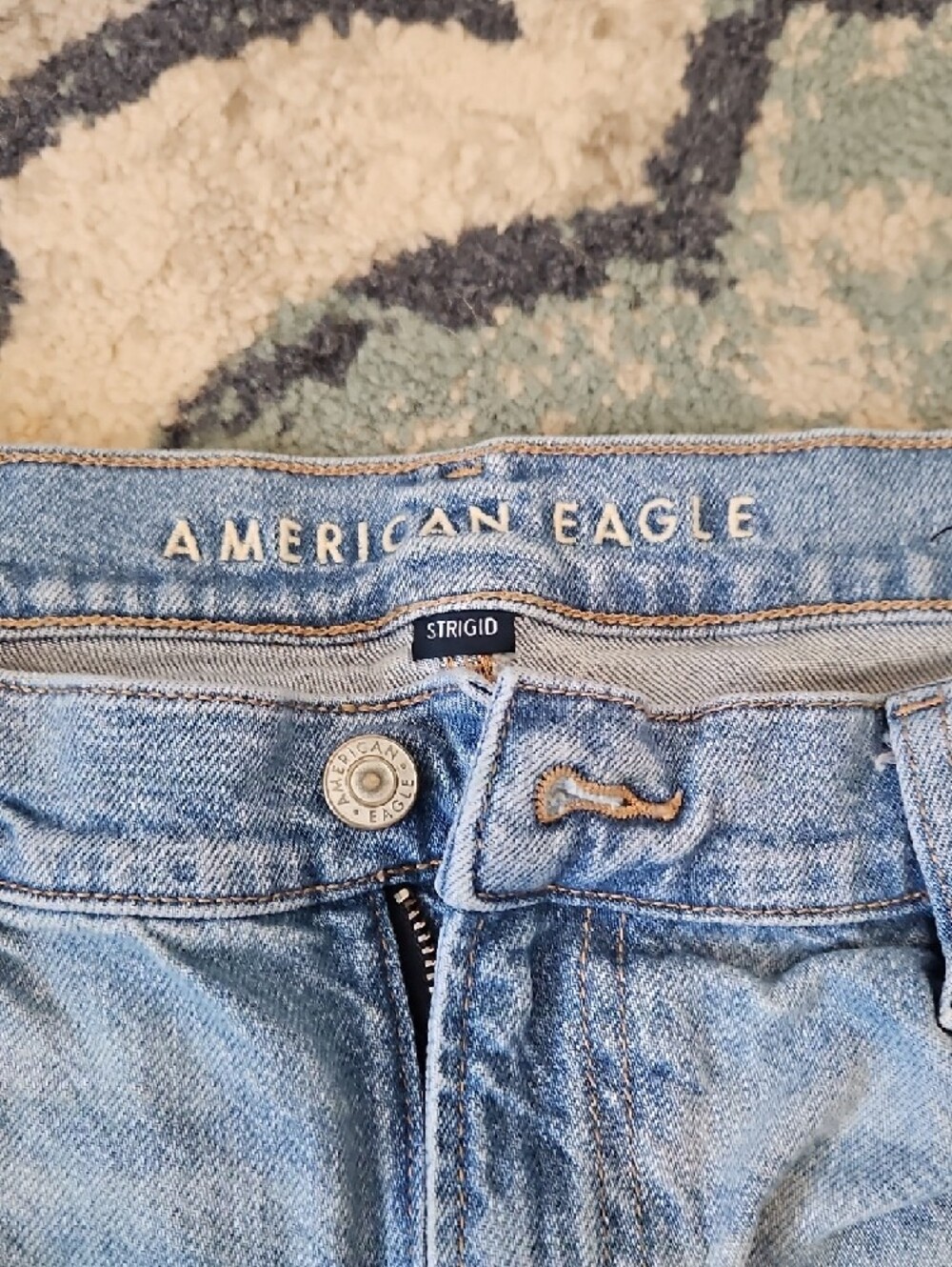 American Eagle Outfitters Light Blue Straight Leg Jeans - Picture 2 of 4
